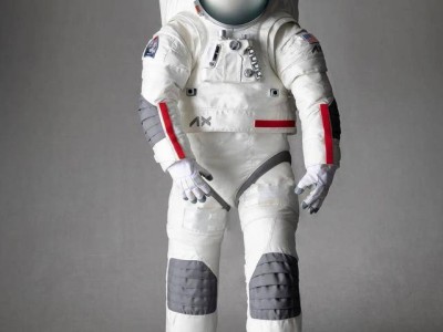 NASA新宇航服亮相，2026年宇航员或穿其登月，有何亮点？