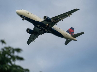 达美航空波音客机塞内加尔起飞突遇技术故障急刹