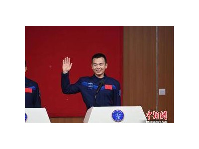 “90后”男航天员宋令东：春节大礼包有何神秘惊喜？