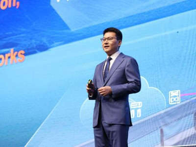 华为新动向：F5G-A全光网结合AI，引领运营商迈向新增长高峰？