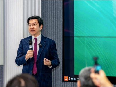 李开复：AI 2.0重塑生产力，零一万物加速ToB应用落地