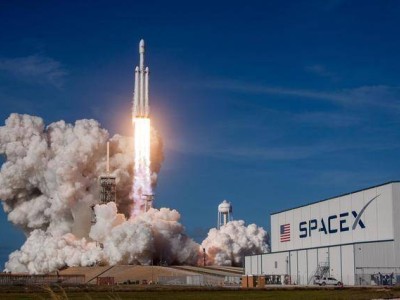 SpaceX打造庞大间谍卫星群，星链卫星总数已超七千