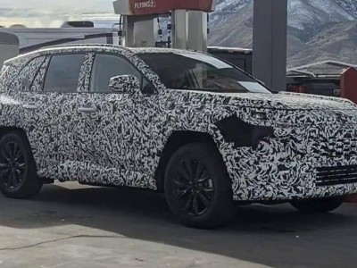 2026款丰田RAV4路测谍照曝光，前脸设计酷似“锤头鲨”