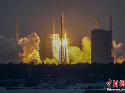 中国文昌航天发射场：长征五号乙成功发射卫星互联网低轨01组卫星！