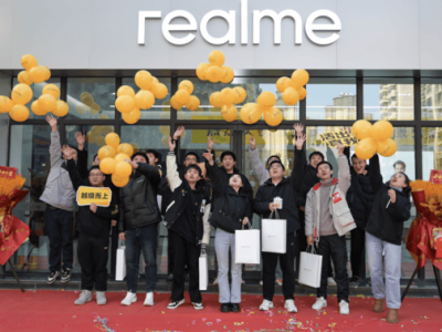 realme真我售后网点突破500家，大学城服务店再添8家！