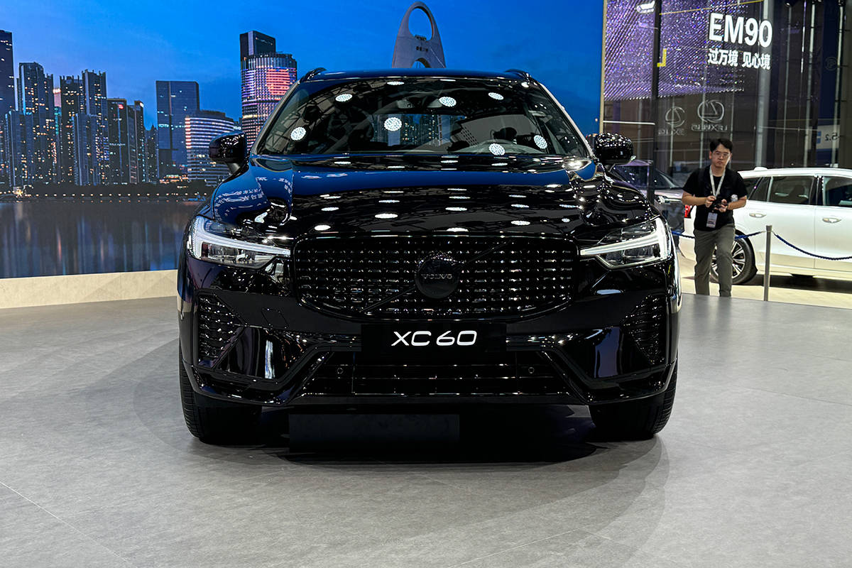 沃尔沃XC60智远极夜黑版外观细节