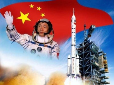 杨利伟太空“敲门声”之谜终解，17年前机智返航化险为夷