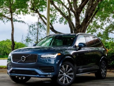 胡歌与沃尔沃XC90：品质之选，信任之证